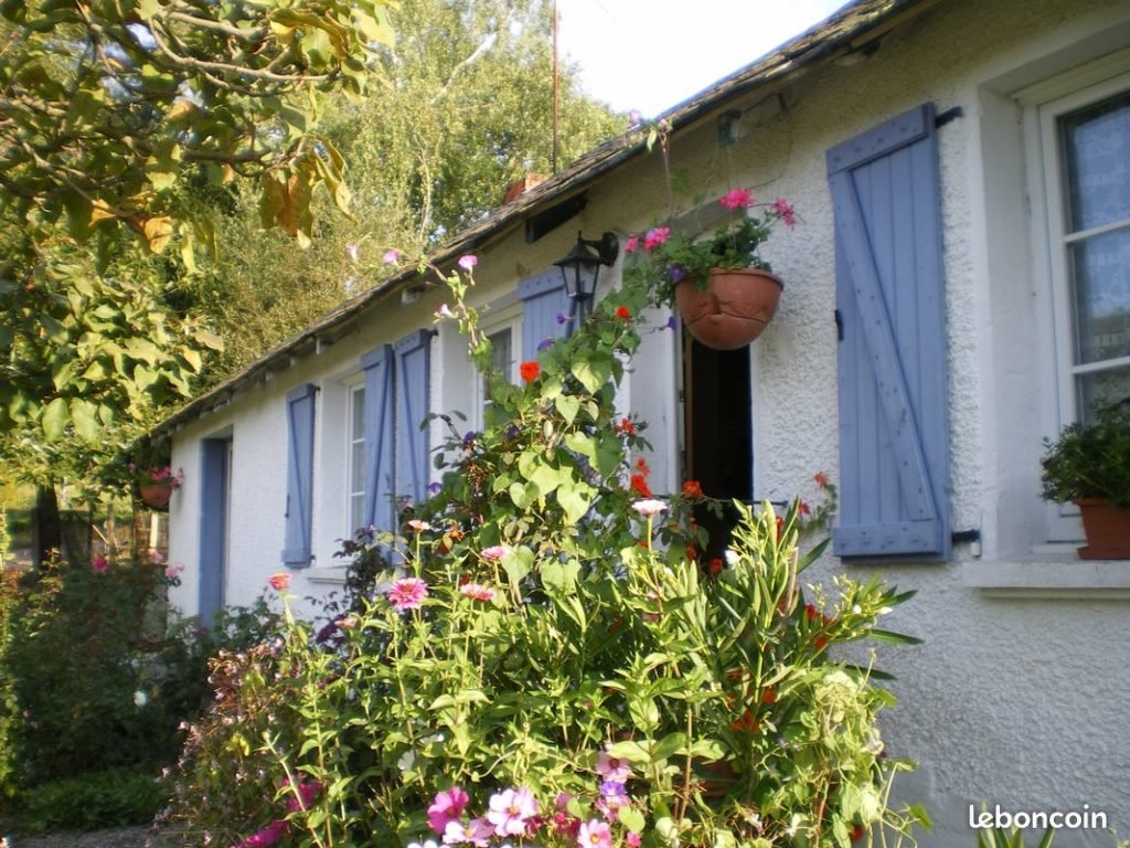 Hébergement touristique chambre meublée indépendante à Saint-Paul (Corrèze)